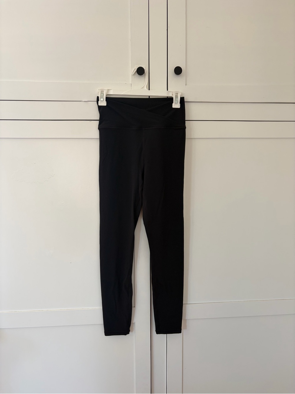 Athleta Black Transcend Crossover ⅞ Tight Leggings Size Medium Tall - Picture 2 of 9